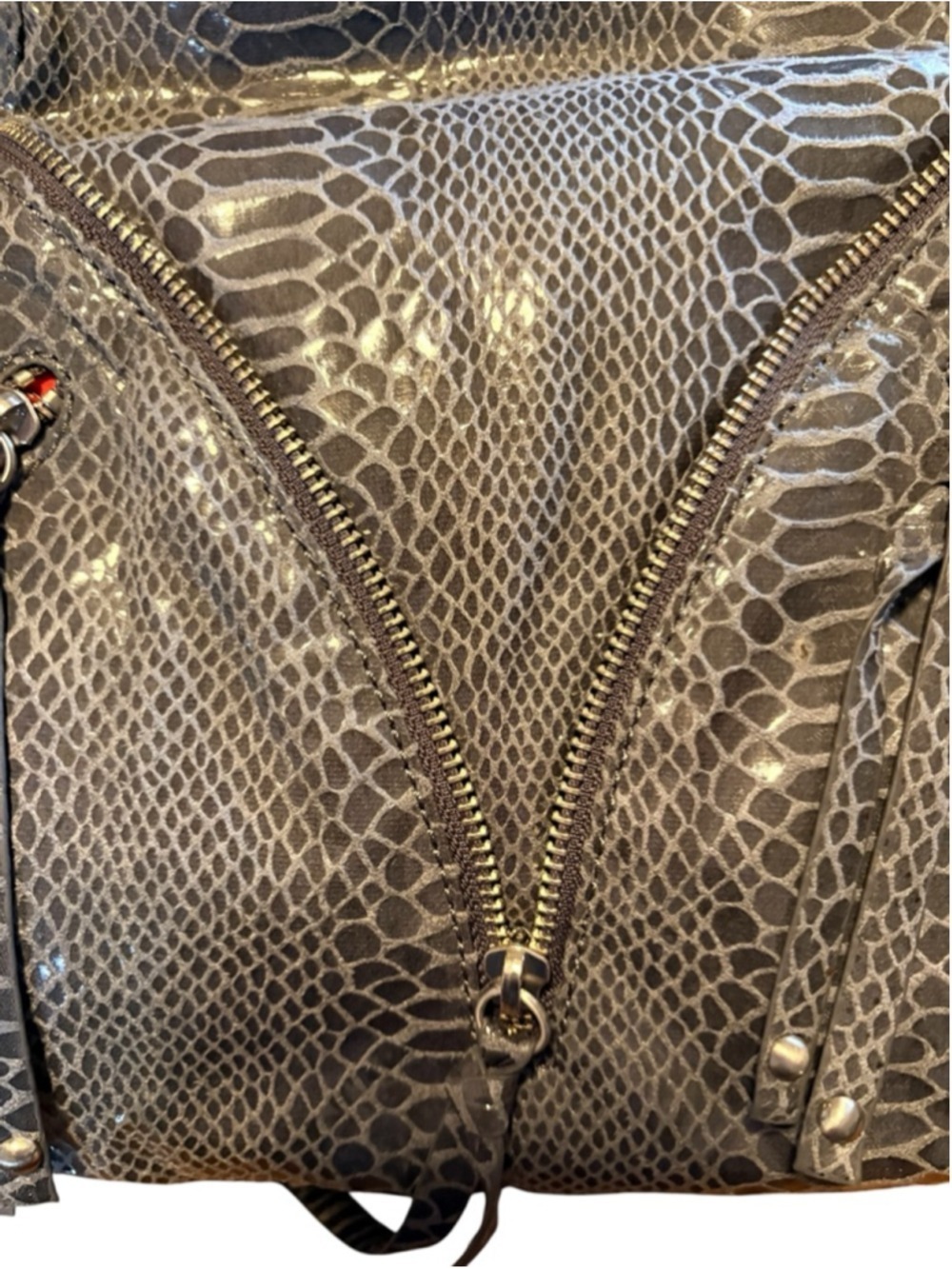 Carlos Santana Gray Snake Print Hobo Shoulder Bag with Red Lining - Picture 4 of 14